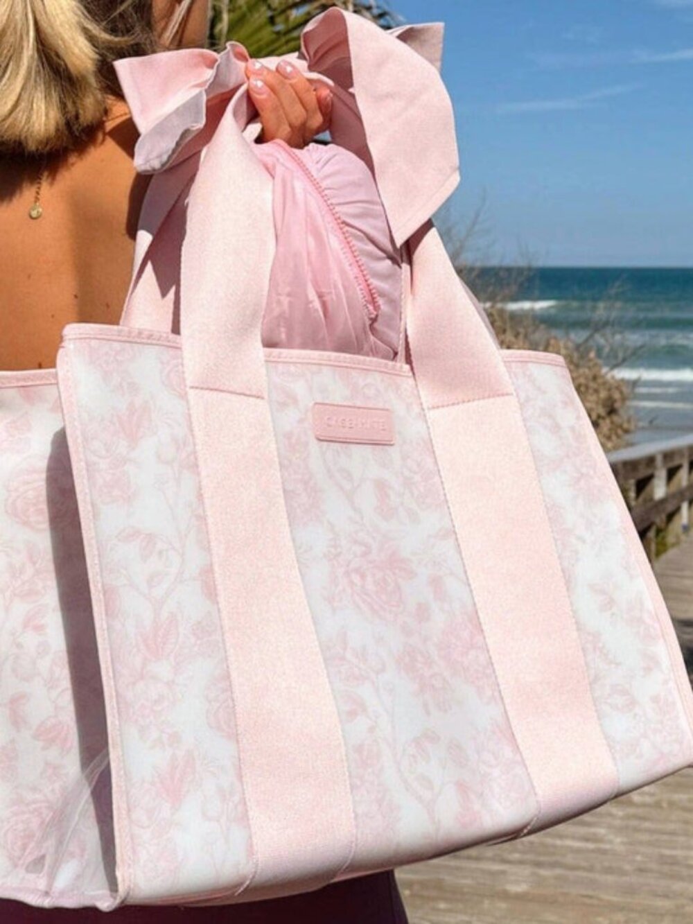 Case-Mate Pink Rose Bow Jelly Tote Bag Waterproof Beach Travel Gym Coquette NWT - Picture 5 of 6